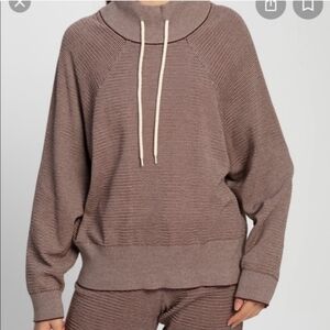 Varley Maceo 2 Brown and White Sweatshirt Size Medium